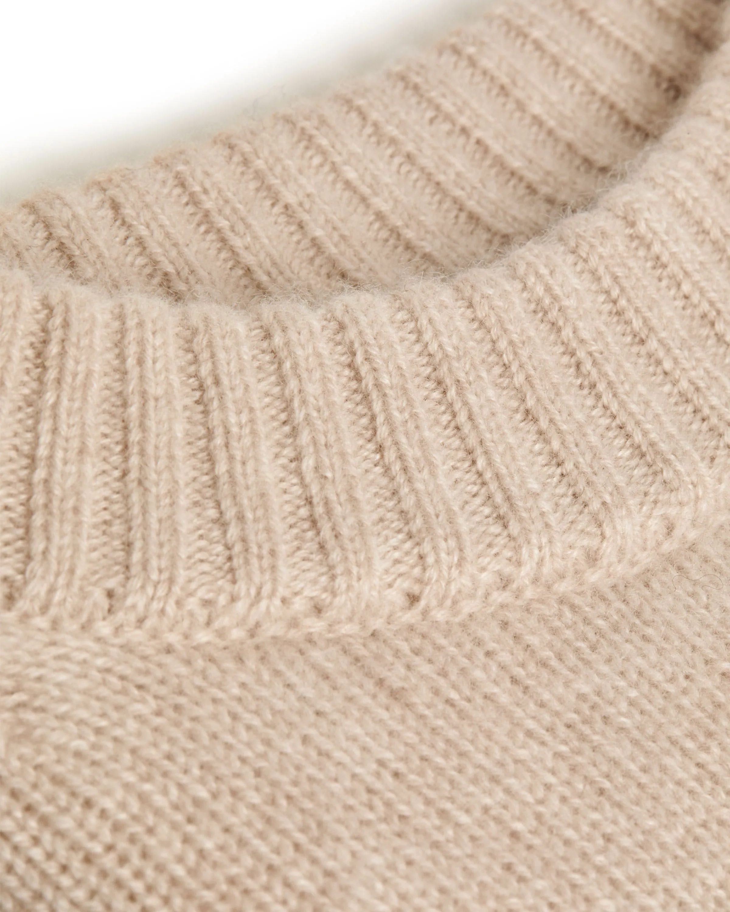 Barra Crew Neck Cashmere Sweater - Wheat