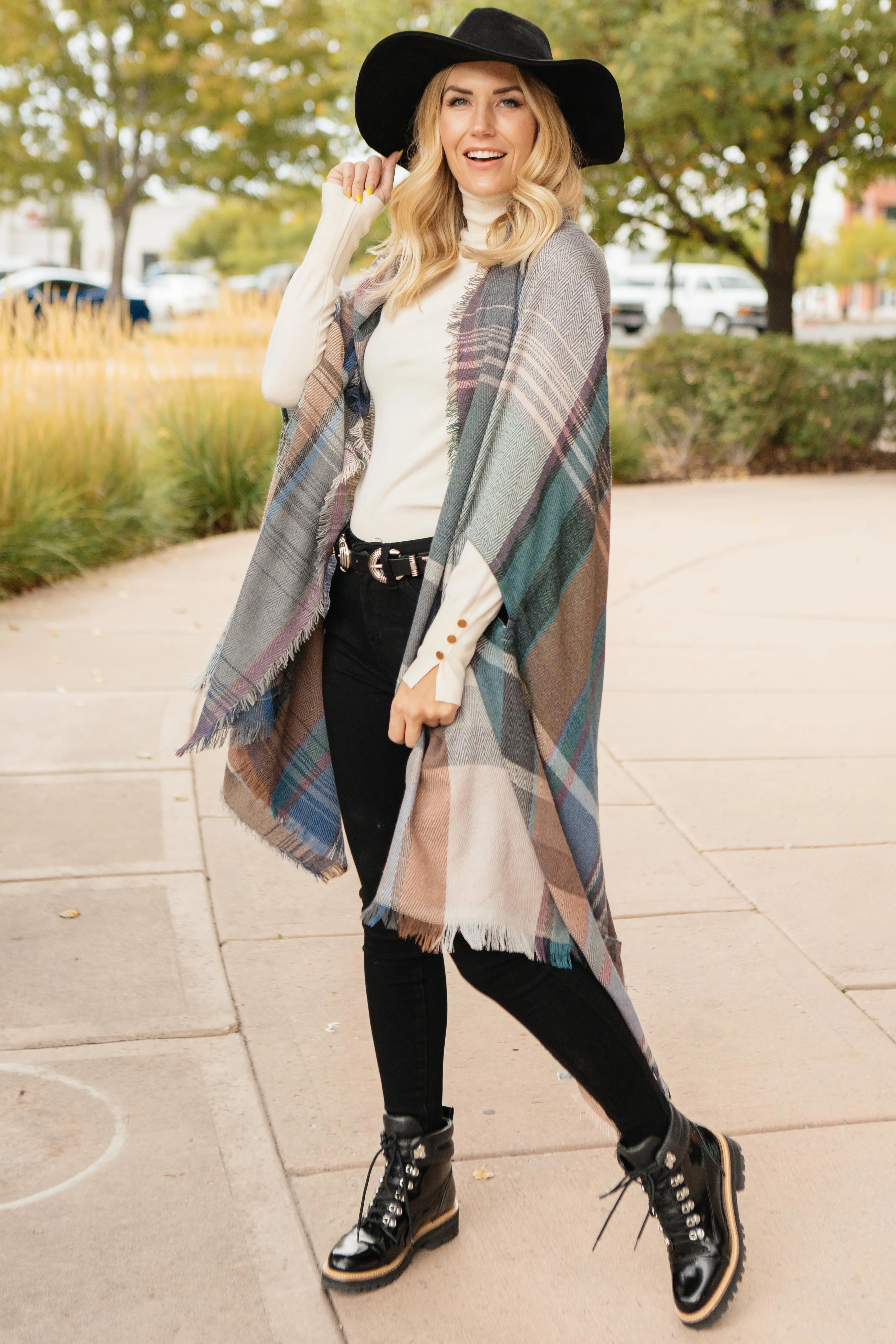 Nacho Basic Poncho in Light Gray