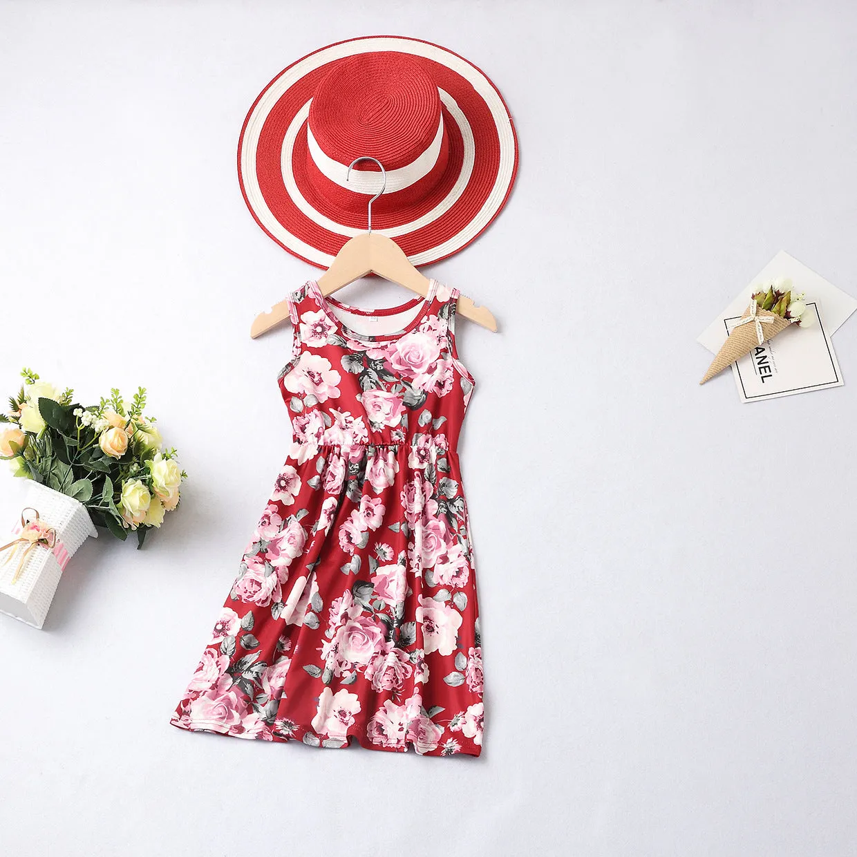 Trendy Floral Sleeveless Matching Dress for Mom and Me