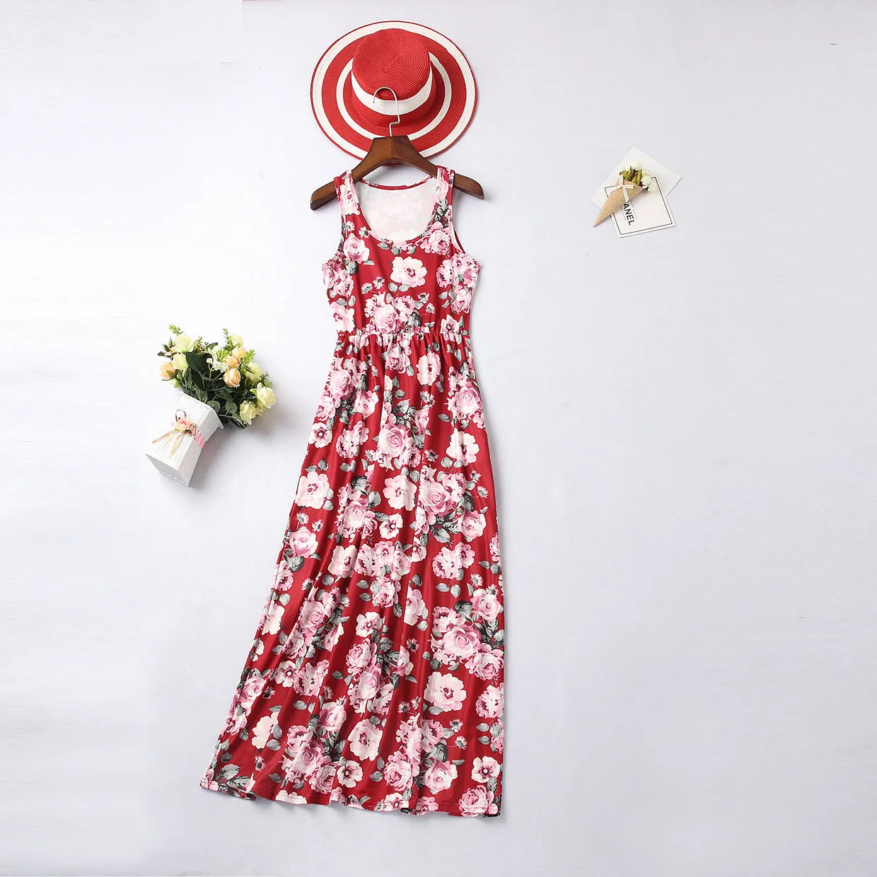 Trendy Floral Sleeveless Matching Dress for Mom and Me